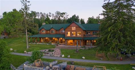 Lodging On Lake Vermilion MN .